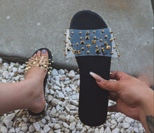 Load image into Gallery viewer, Juelz &quot;Gold Pixie&quot; Spike Sandals
